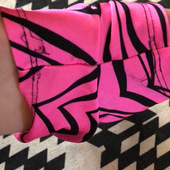 Girls pink zebra striped dance shorts - Picture 4 of 4